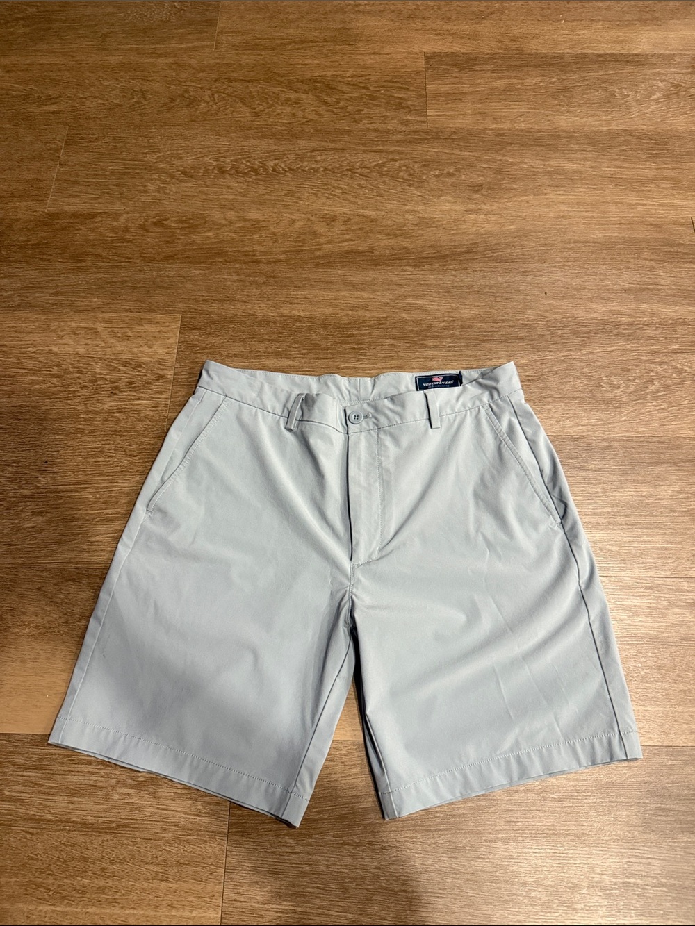 Vineyard Vines Men's Light Gray Flat Front Shorts